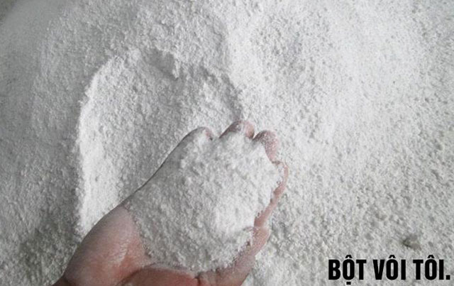 Cách tẩy vết cháy trên nền gạch bằng vô tôi