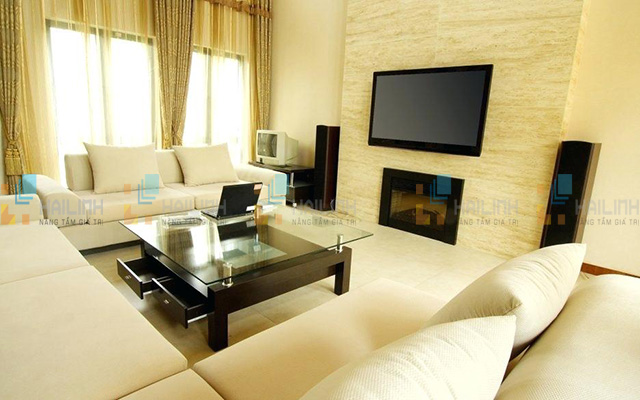 Gạch ốp tường màu vàng cho phòng khách Gạch ốp tường màu vàng cho phòng khách