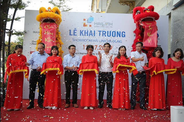 khai-truong-showroom-hai-linh-ha-dong-4 khai truong showroom hai linh ha dong 4