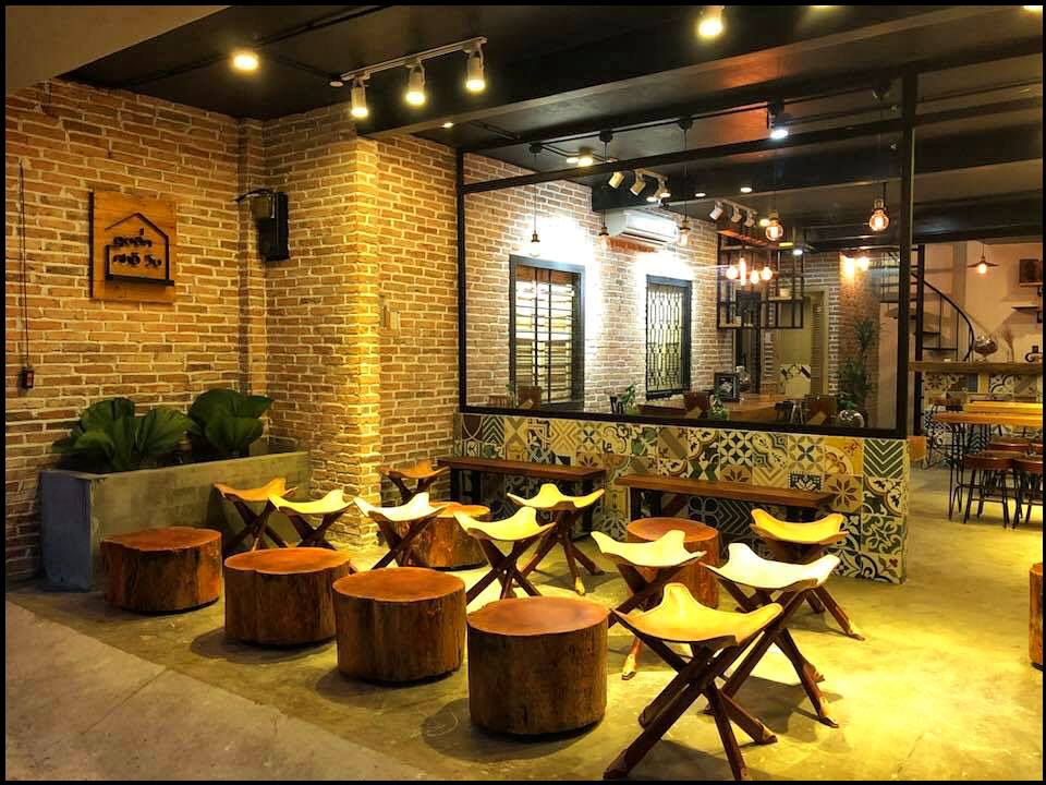 trang tri gach lat nen quan cafe